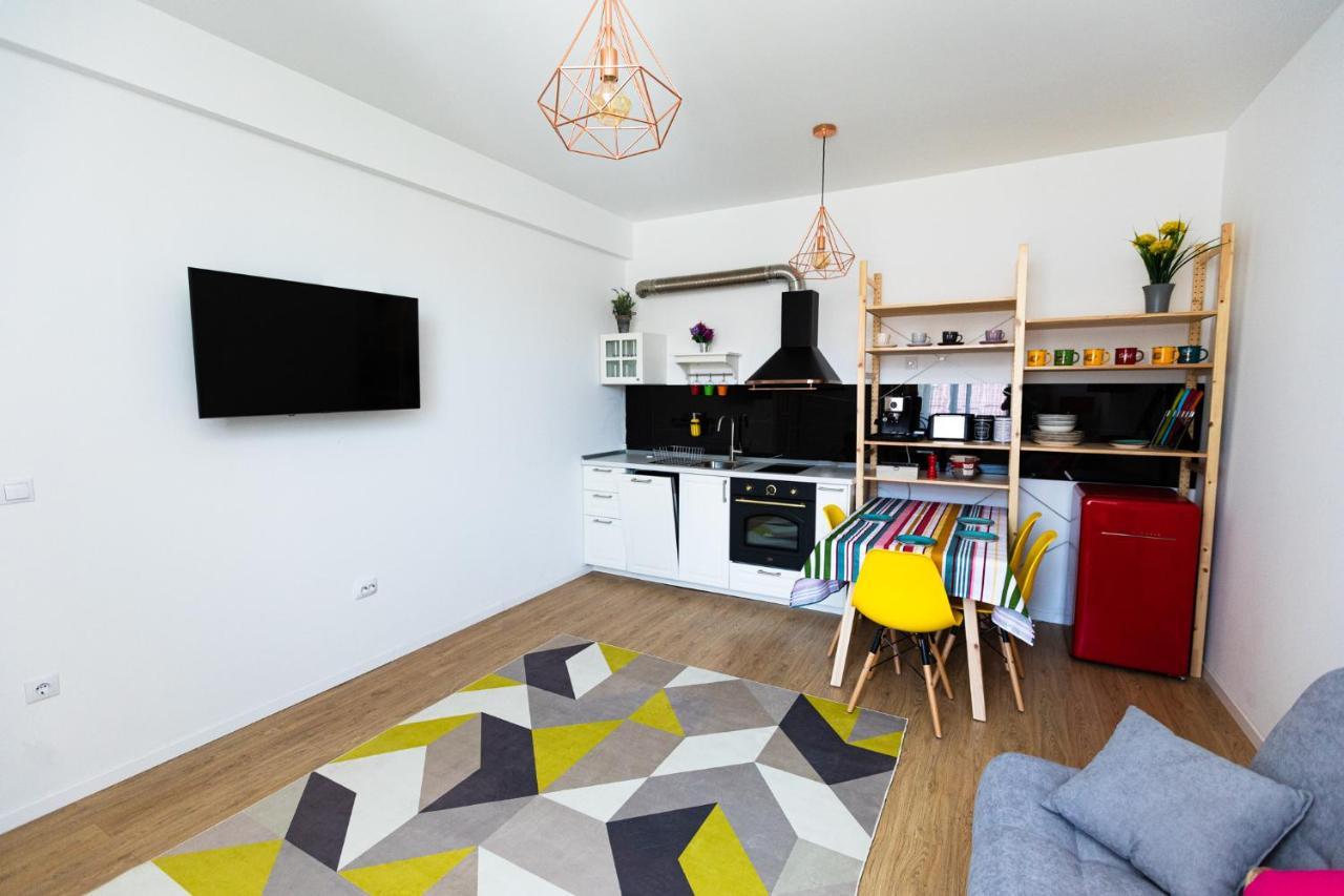 Colorful & Cozy Condo Cluj-Napoca Eksteriør billede